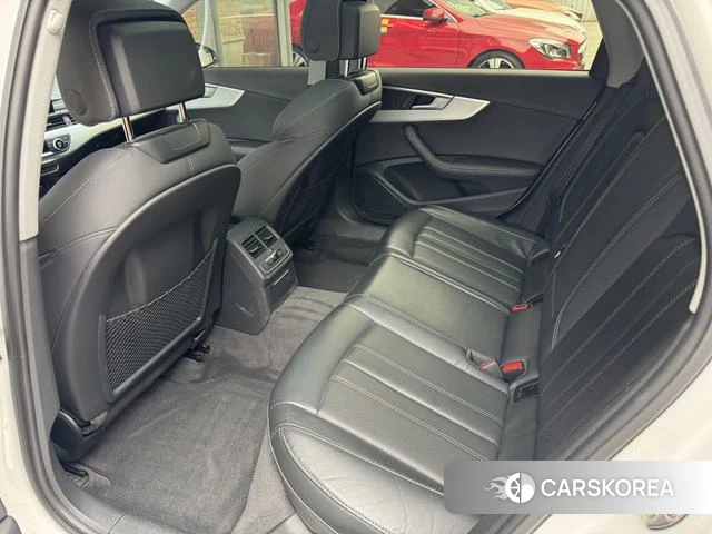 Audi A4L id 4313397 из Китая 9