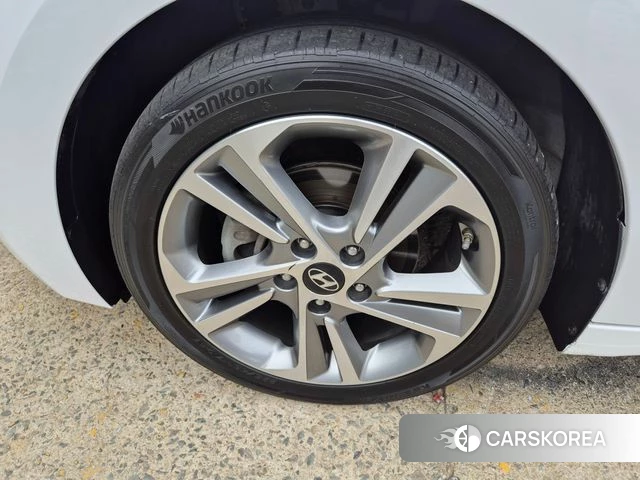 Hyundai Avante AD id 4305246 из Кореи 9