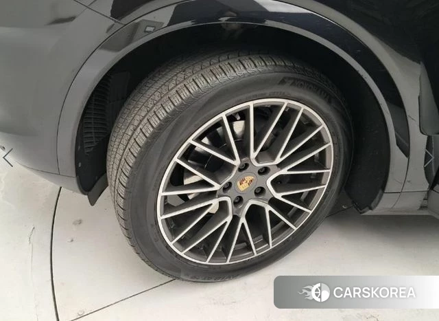 Porsche Cayenne (PO536) id 3889358 из Кореи 9