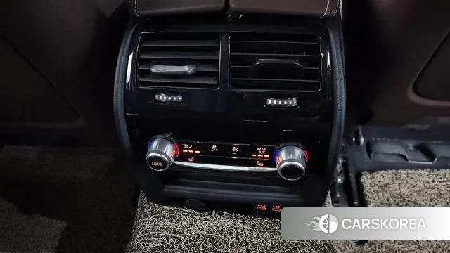 BMW 5 Series (G30) id 3231560 из Кореи 9