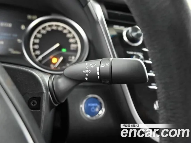 Toyota Camry (XV70) id 2656613 из Кореи 9