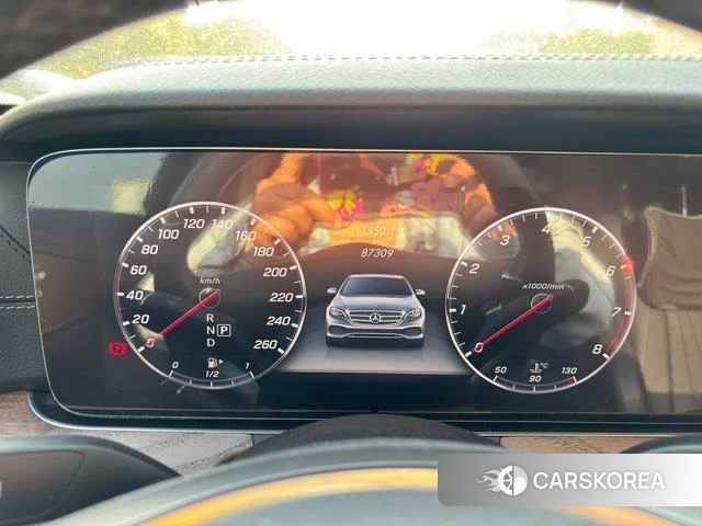 Mercedes-Benz E-class id 4241629 из Китая 9