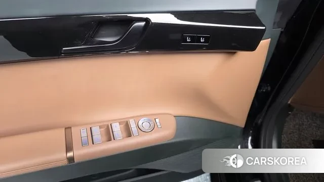 Hyundai Grandeur (GN7) id 3610726 из Кореи 9