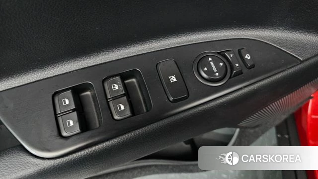 Kia Stonic id 4491200 из Кореи 9