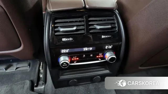 BMW 5 Series (G30) id 3284059 из Кореи 9