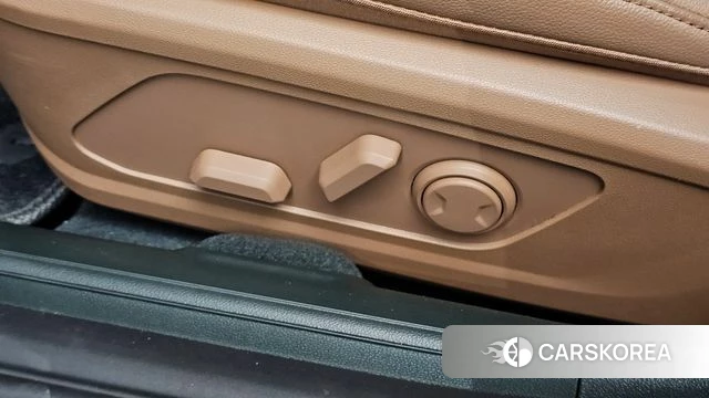 Hyundai Grandeur (GN7) id 4612905 из Кореи 9