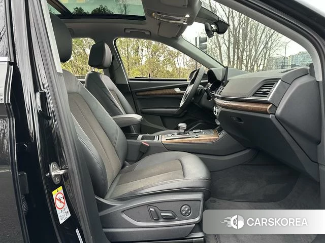 Audi Q5L id 4260606 из Китая 9