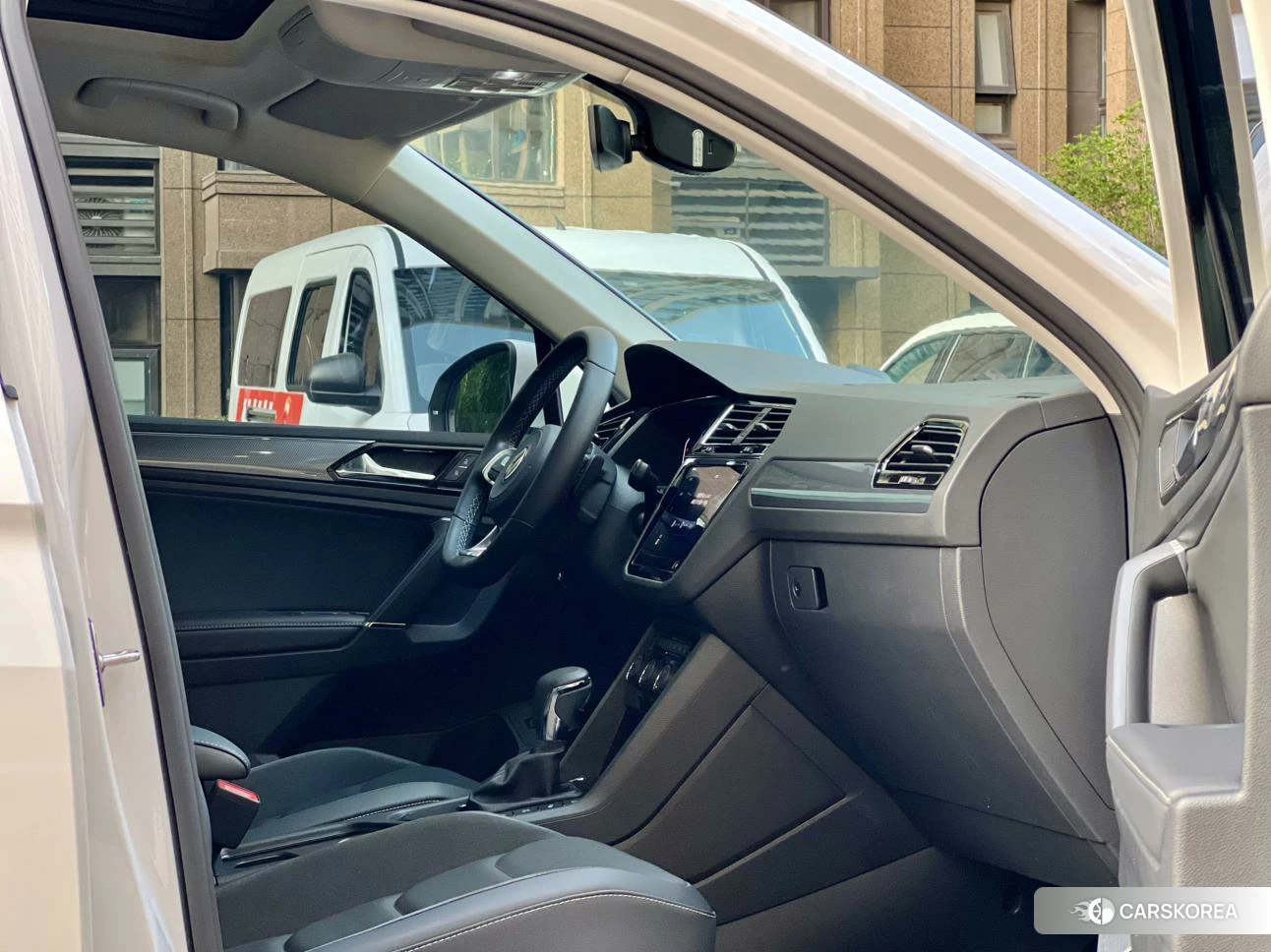 Volkswagen Tiguan L id 4510636 из Китая 9