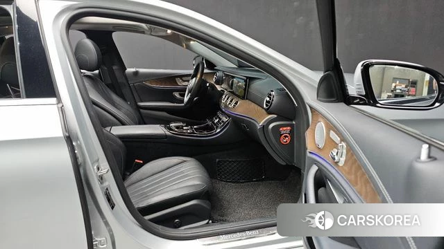 Mercedes-Benz E-Class W213 id 4384613 из Кореи 9