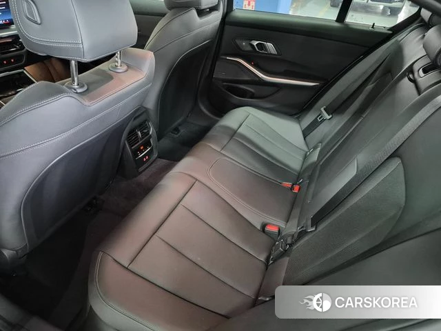 BMW 3 Series (G20) id 4527419 из Кореи 9