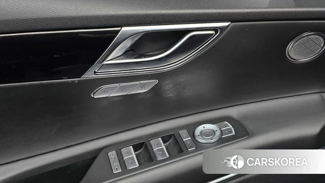 Genesis GV80 id 4501704 из Кореи 8