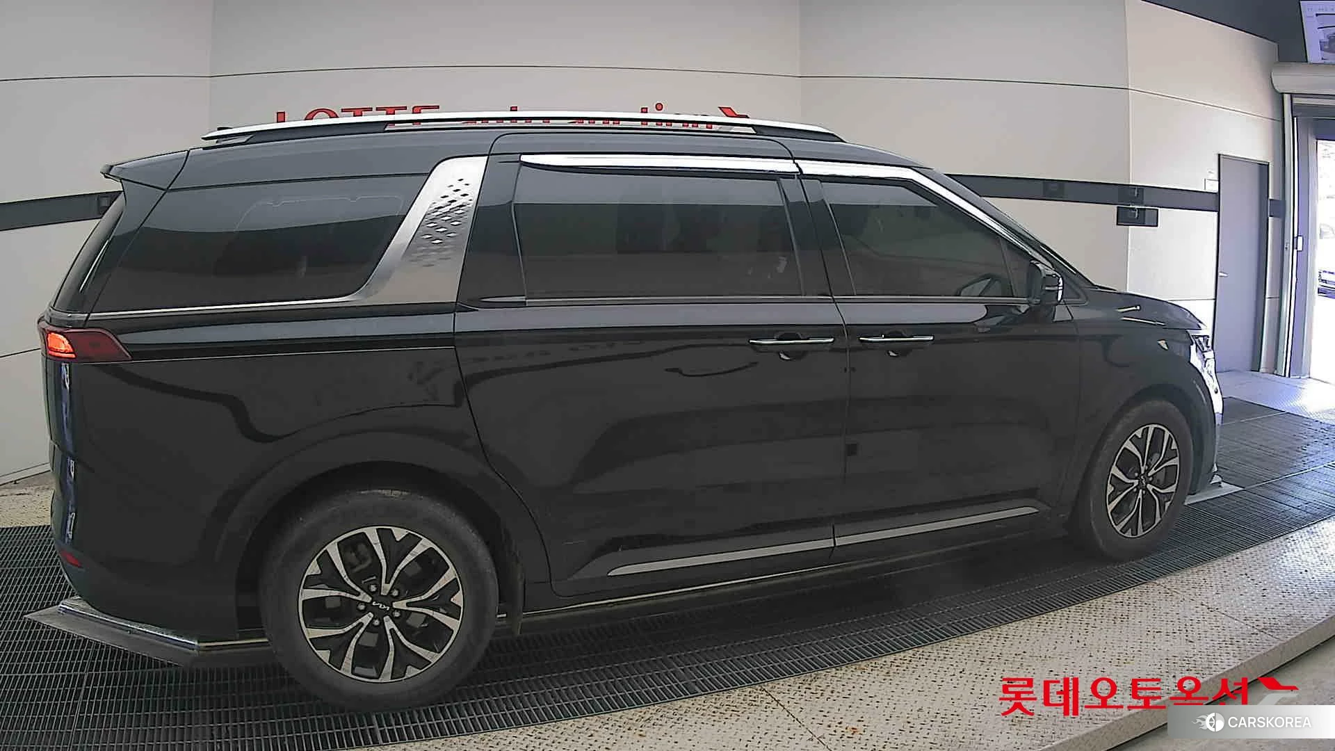 Kia Carnival id 4902344 из Кореи 9