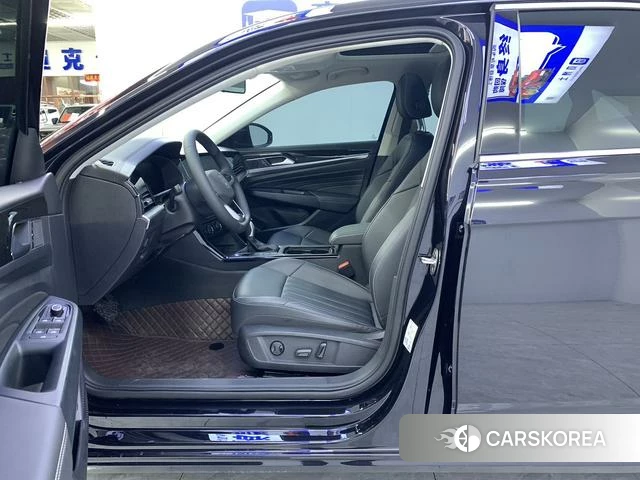 Volkswagen Passat id 4273818 из Китая 9