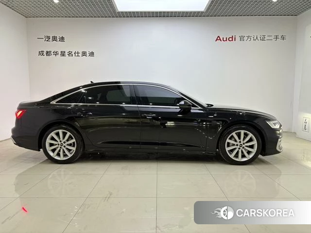 Audi A6L id 4336223 из Китая 9