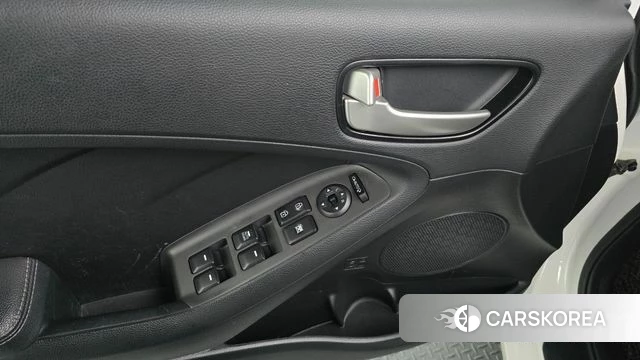 Kia The New K3 id 3925152 из Кореи 9