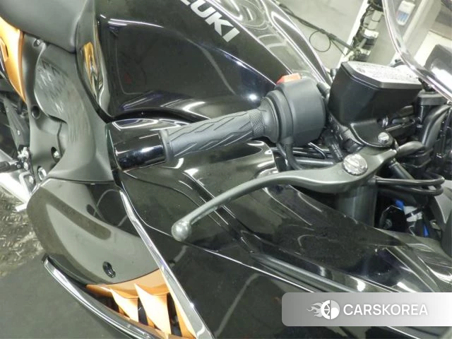 Suzuki GSX1300R HAYABUSA id 3947124 из Японии 9