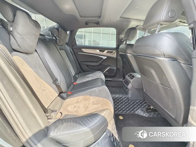 Audi A6L id 4353062 из Китая 9