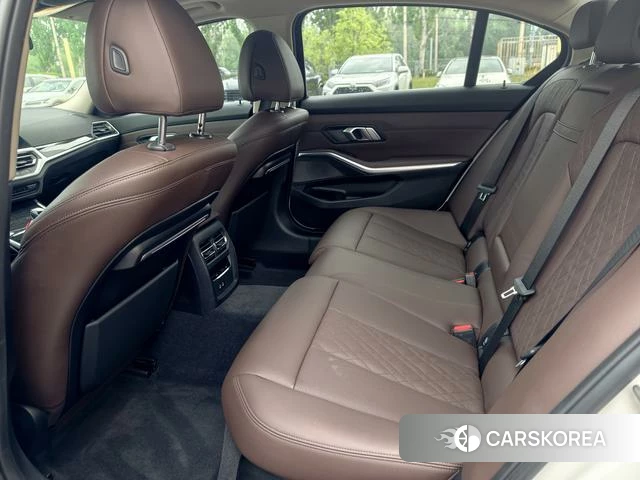 BMW 3 series id 4257586 из Китая 9