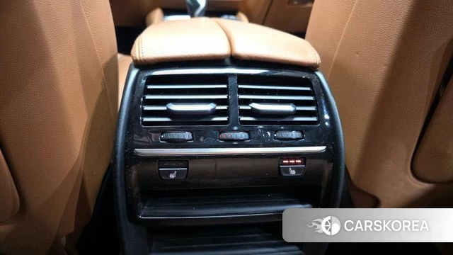 BMW 5 Series (G30) id 3801442 из Кореи 9