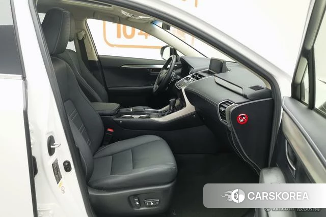Lexus NX id 4210692 из Китая 9