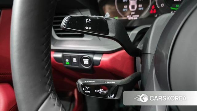 Porsche 911(992) id 4584210 из Кореи 9