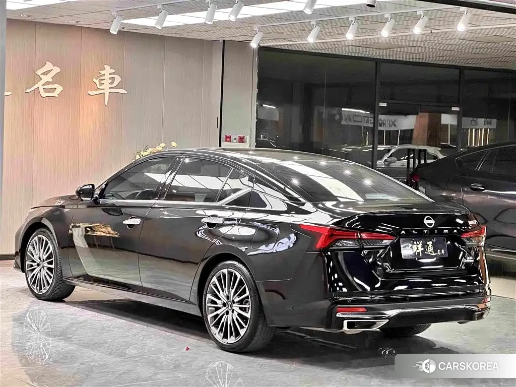 Nissan Altima id 4548367 из Китая 9