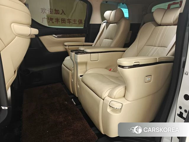 Toyota Elfa id 4274599 из Китая 9