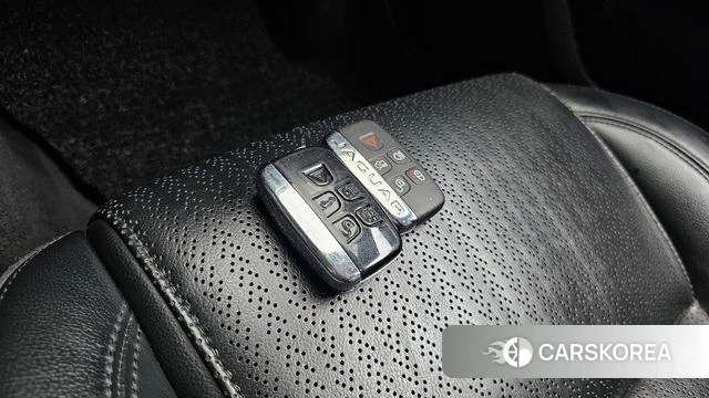 Jaguar XF (X260) id 4520975 из Кореи 9