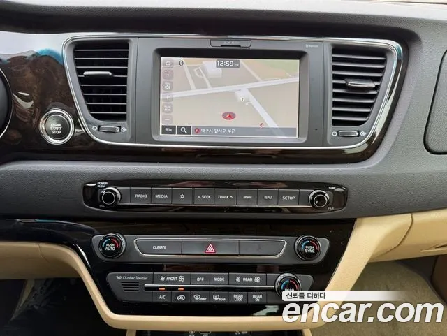 Kia The New Carnival id 2647604 из Кореи 9