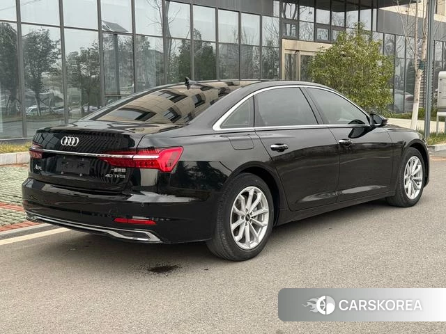 Audi A6L id 4260788 из Китая 9