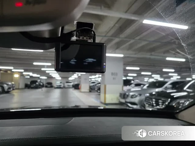 Genesis G90 id 3505238 из Кореи 9