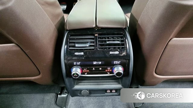 BMW 5 Series (G30) id 3872973 из Кореи 9