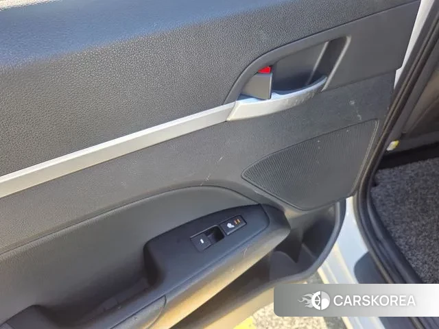 Hyundai The New Avante AD id 3502137 из Кореи 9