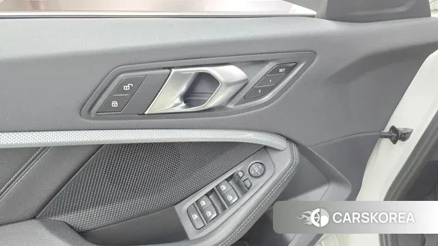 BMW 1 Series (F40) id 3764672 из Кореи 9