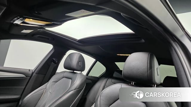 BMW 5 Series (G30) id 3937312 из Кореи 9