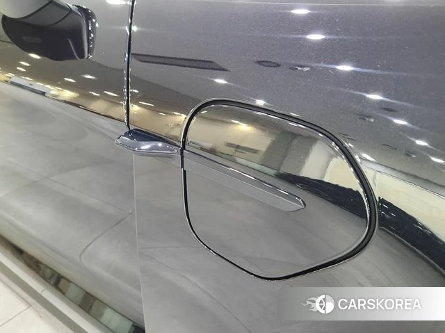 Porsche Taycan id 4177968 из Кореи 9