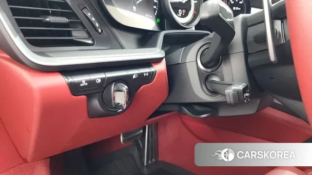 Porsche 911(992) id 3036405 из Кореи 9