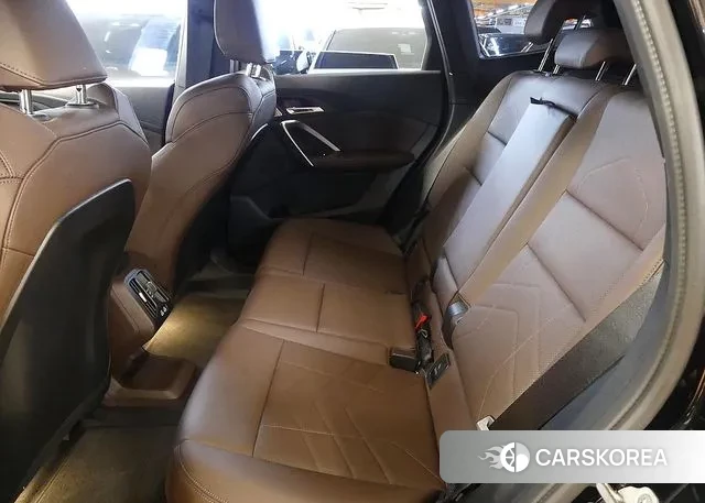 BMW iX1 (U11) id 3462088 из Кореи 9