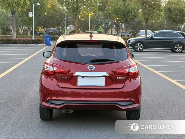 Nissan TIIDA id 4213972 из Китая 9