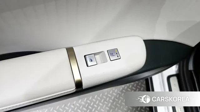 Hyundai Grandeur Hybrid (GN7) id 3042865 из Кореи 9