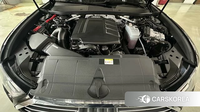 Audi A6L id 4365893 из Китая 9
