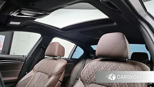 BMW 5 Series (G30) id 3734651 из Кореи 9