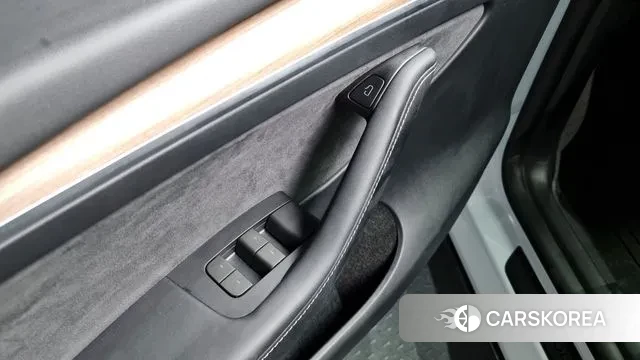 Tesla Model Y id 2909982 из Кореи 9