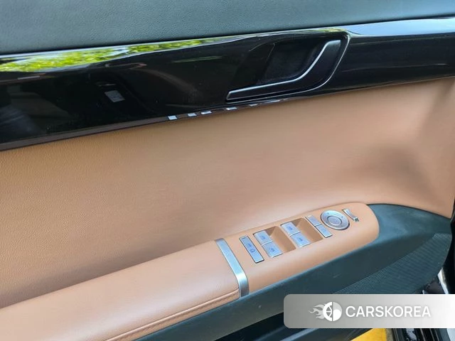 Hyundai Grandeur Hybrid (GN7) id 4292144 из Кореи 9
