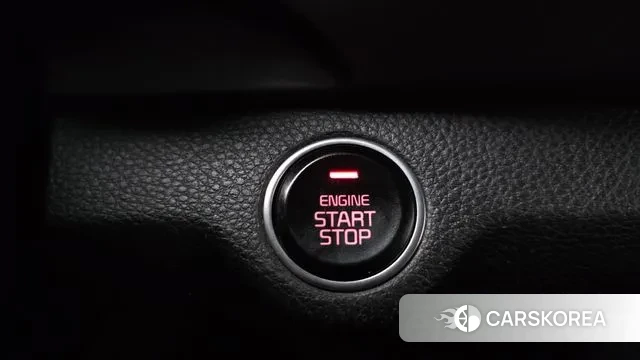 Kia Stonic id 3608032 из Кореи 9