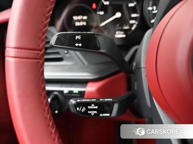 Porsche 911(992) id 4686692 из Кореи 9