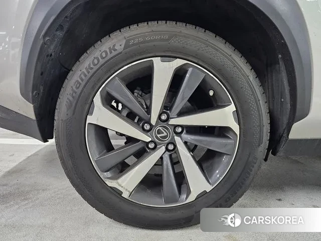 Lexus NX300h id 3588257 из Кореи 9