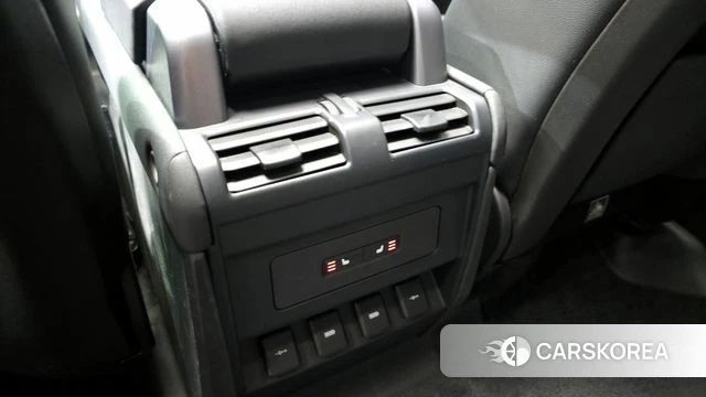 Land Rover Defender (L663) id 3843604 из Кореи 9