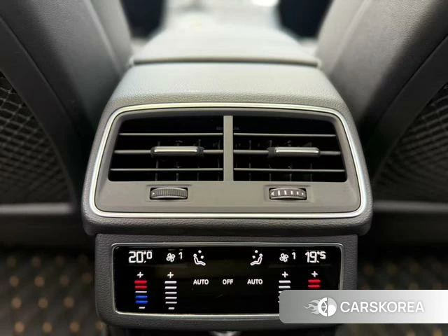 Audi A6L id 4278742 из Китая 9