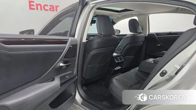 Lexus ES300h 7th generation id 3384934 из Кореи 9